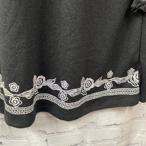 Beautiful embroidered crochet lace boho tassel 18W tunic top - Picture 2 of 7